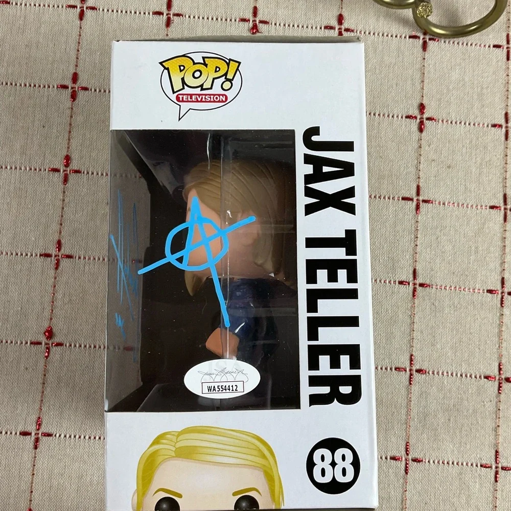 JSA Witnessed Charlie Hunnam Signed Funko Pop! Jax Teller #88 Sons Of Anarchy - Picture 8 of 12